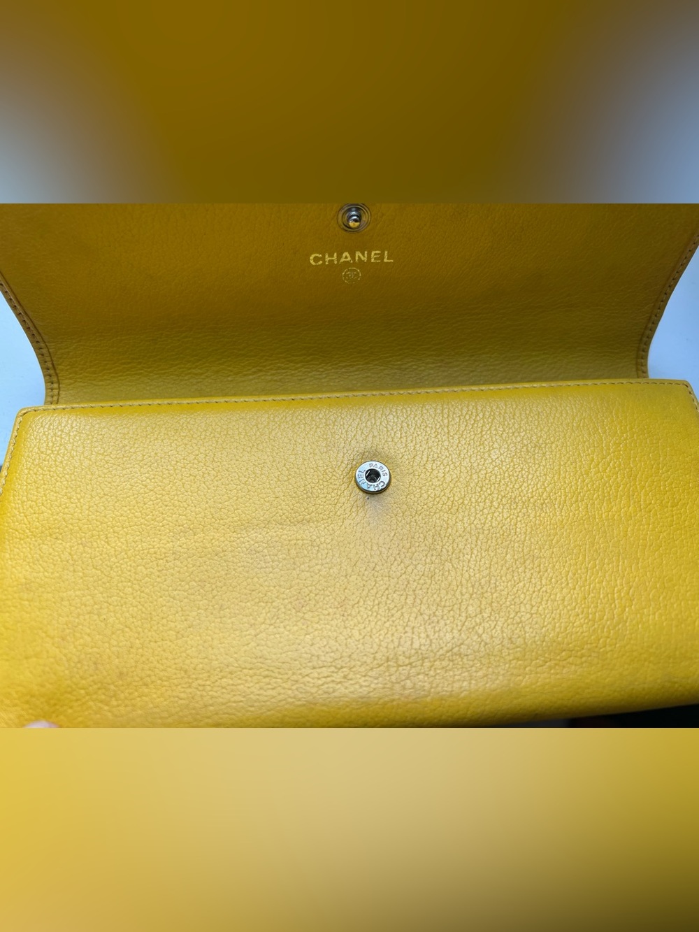 Chanel VINTAGE Yellow Camellia Leather Wallet - Picture 5 of 11